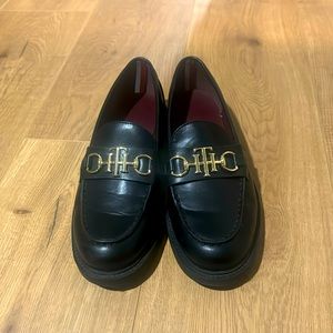 Tommy Hilfiger loafers for women ; size: 8 1/2M.